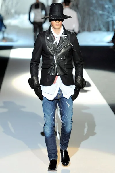 Look 4